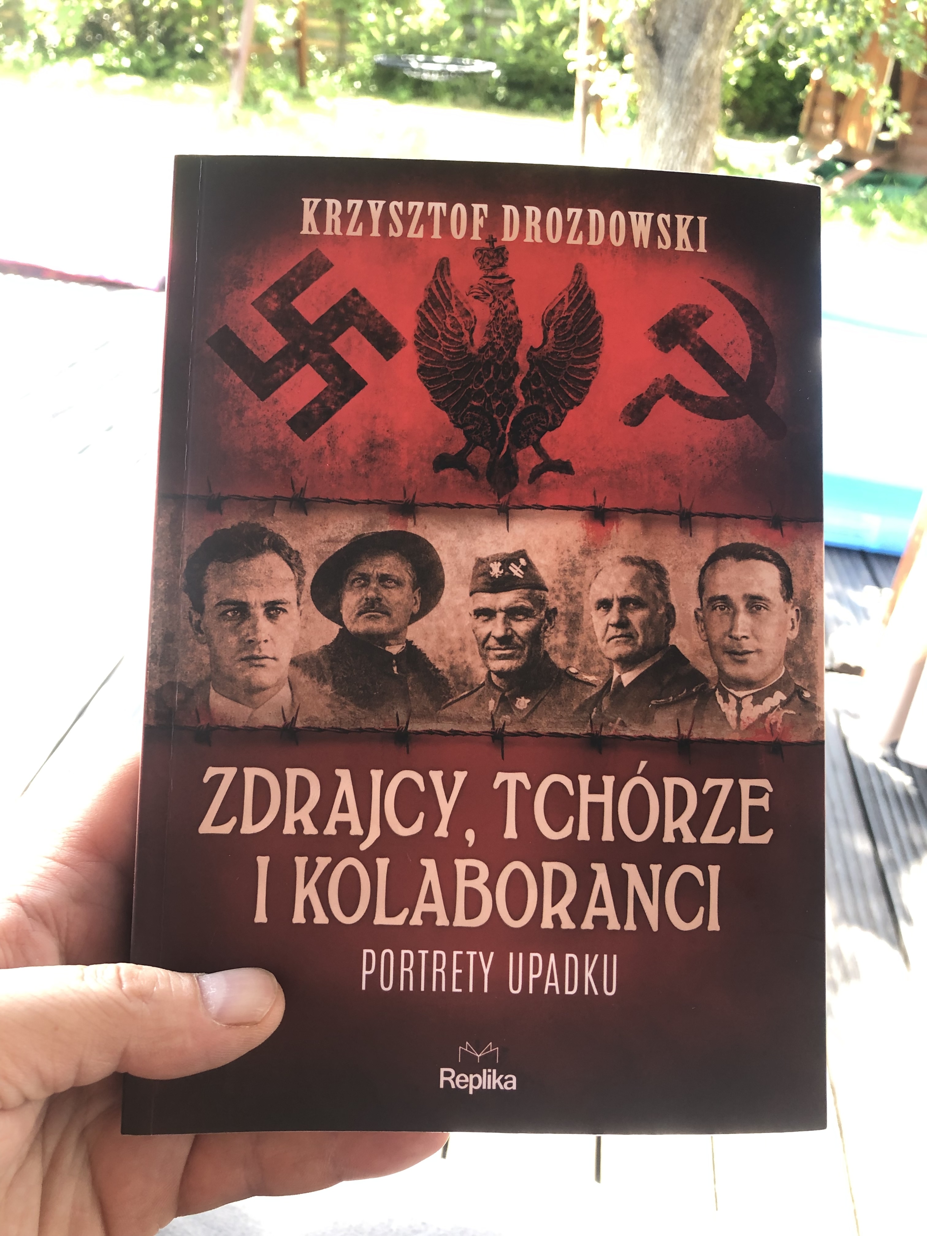 Zdrajcy, tchórze i kolaboranci. Portrety upadku 